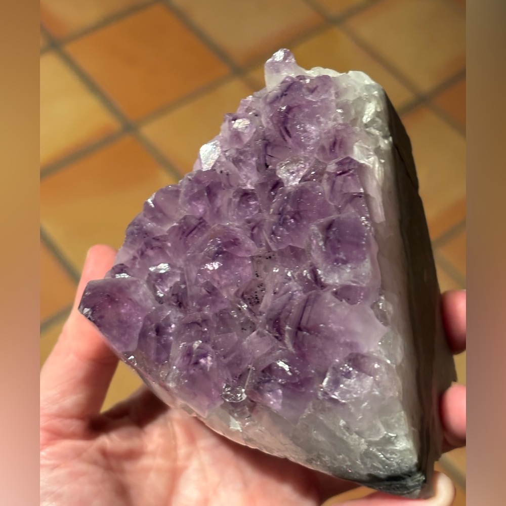 Natural Amethyst Crystal Geode – Deep Lavender Crystal Cluster – Cut Base